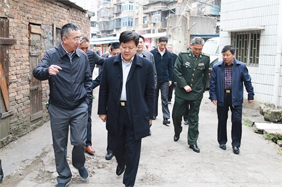 刘志仁亲临新宝5平台代理走访慰问军转干部国防建设二等功臣侯尚德